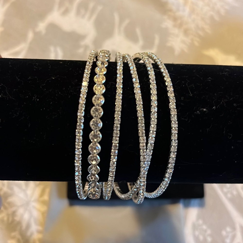 Rhinestone bangle bracelet